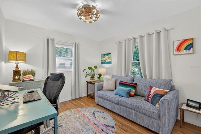 Building Photo - 2444 34th Ave N