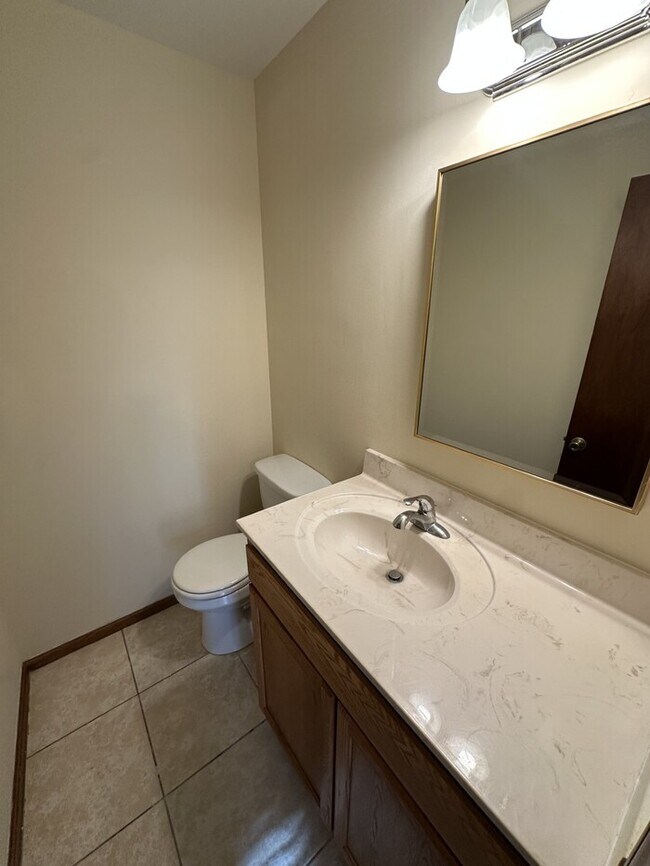 Building Photo - 4908 N New Hope Rd