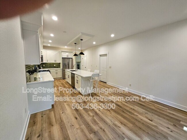 Building Photo - 11819 SW 60th Ave