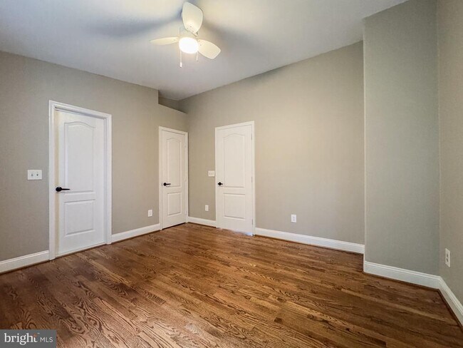 Building Photo - 3906 Valley Ridge Dr