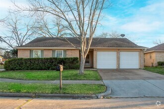 Building Photo - 17723 Wolf Hollow Dr