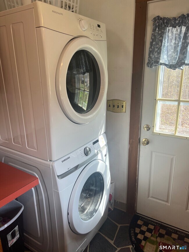 Building Photo - 389 Wyassup Rd