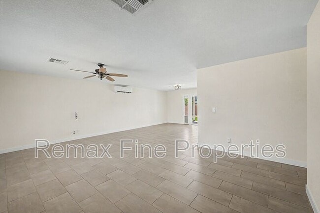 Building Photo - 6332 N Granite Reef Rd