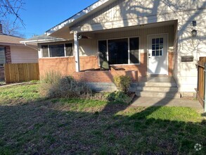 Building Photo - Charming 3-Bedroom Home with Family Room, ...