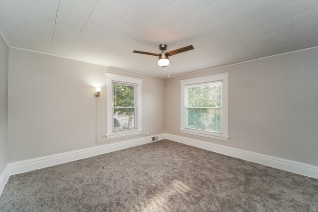 Building Photo - 5326 N 35th St