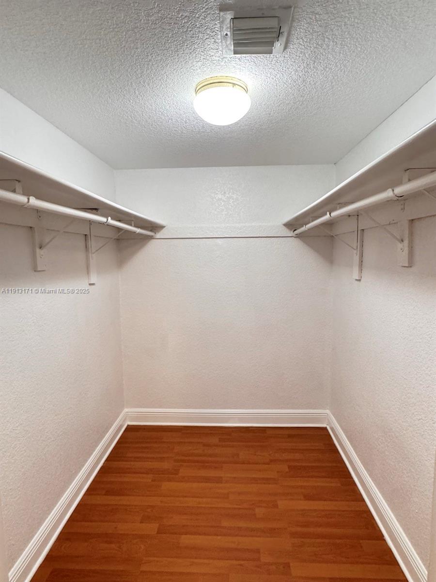 Building Photo - 5201 Geneva Way