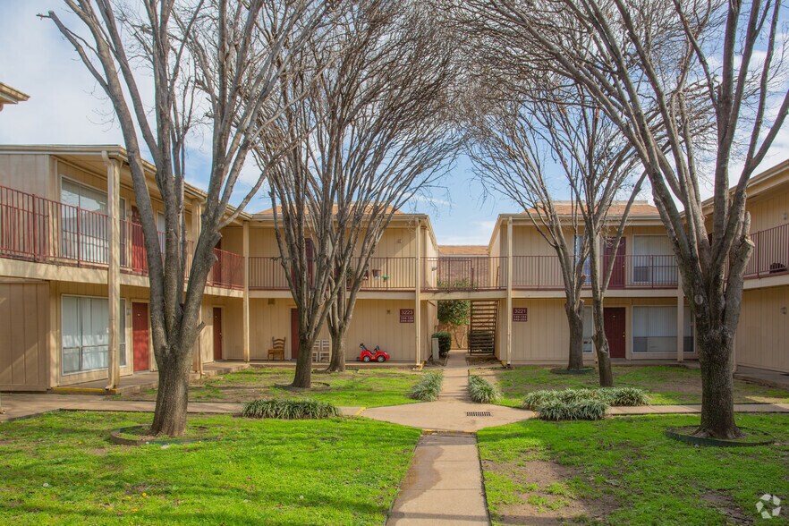 Delujo El Morocco 3201 Finley Rd Irving TX 75062 Apartment Finder