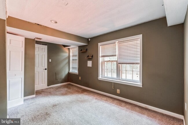 Building Photo - 12196 Dapple Gray Ct