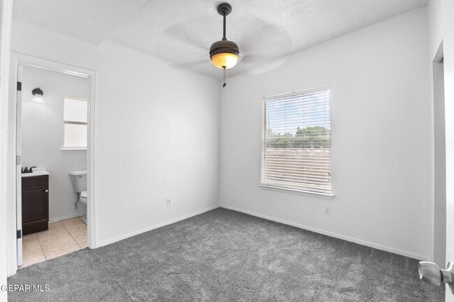 Building Photo - 9127 Texas Red Dr
