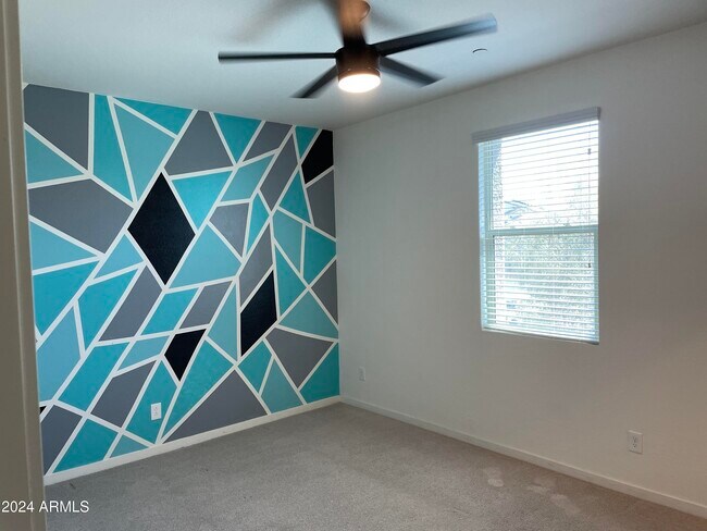 Building Photo - 2018 N 213th Dr