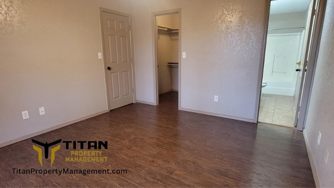 Building Photo - 3 bed/ 2 bath home by Benton River Center