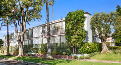 Building Photo - 960 21st Street in Santa Monica - steps to...