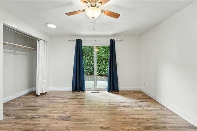 Building Photo - Charming Single-Level 3-Bedroom Home for R...
