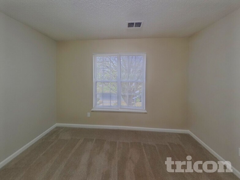 Building Photo - 13113 Woodland Farm Dr