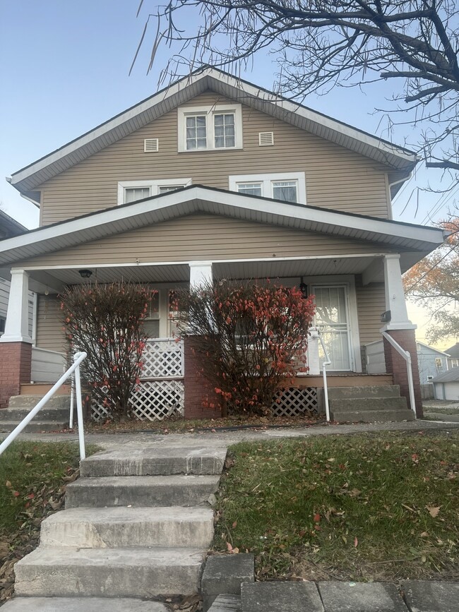 Building Photo - 1234 S Champion Ave