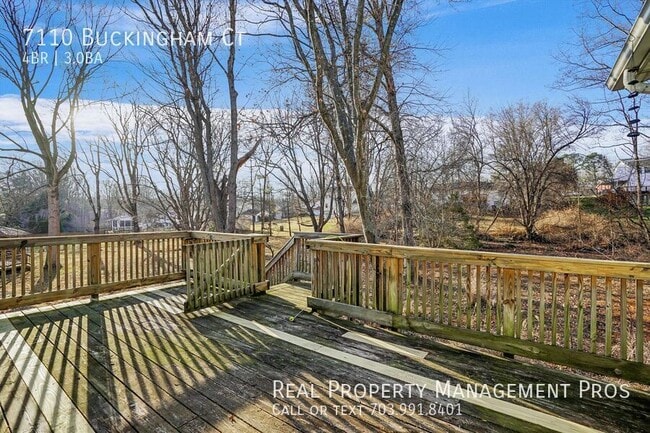 Building Photo - 7110 Buckingham Ct