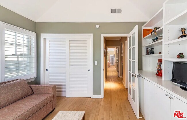 Building Photo - 2515 Euclid St