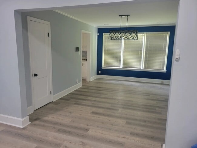 Building Photo - Sylvian