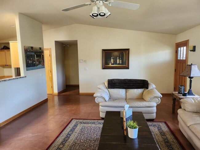 Building Photo - 2564 NW Monterey Pines Dr