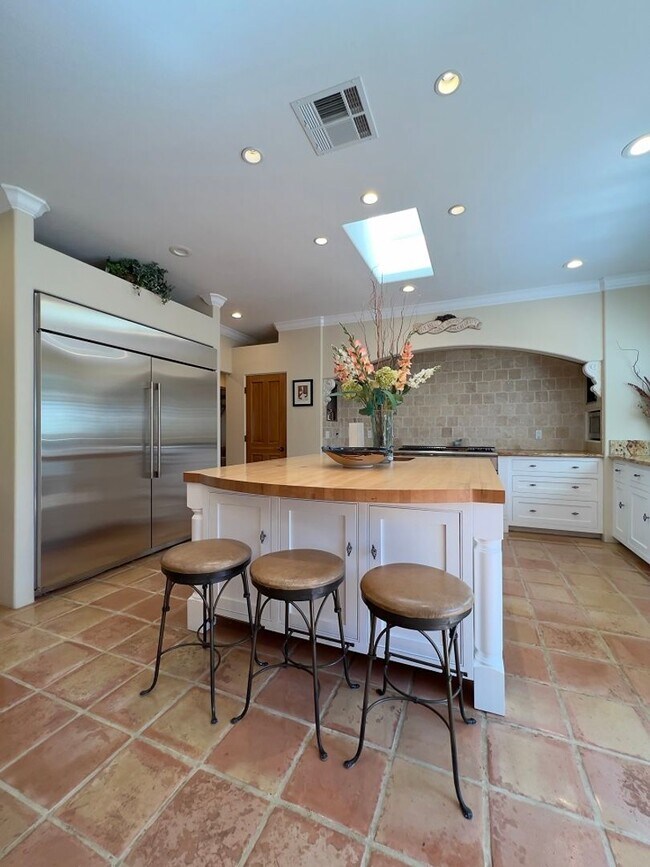 Building Photo - Stunning Single Level Browns Valley Home
