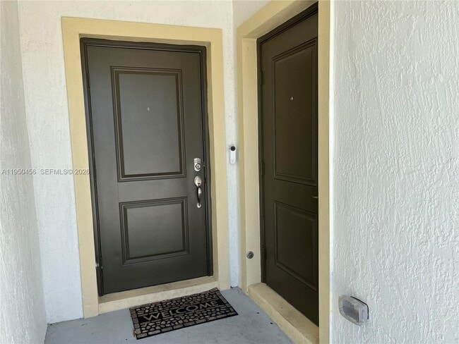 Building Photo - 270 SW Tulip Blvd