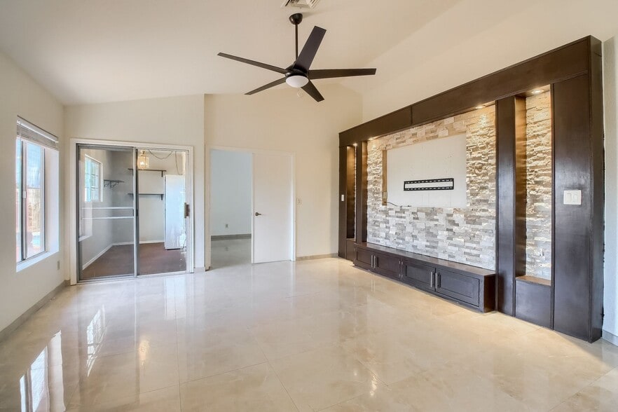 Building Photo - 18202 N 19th St