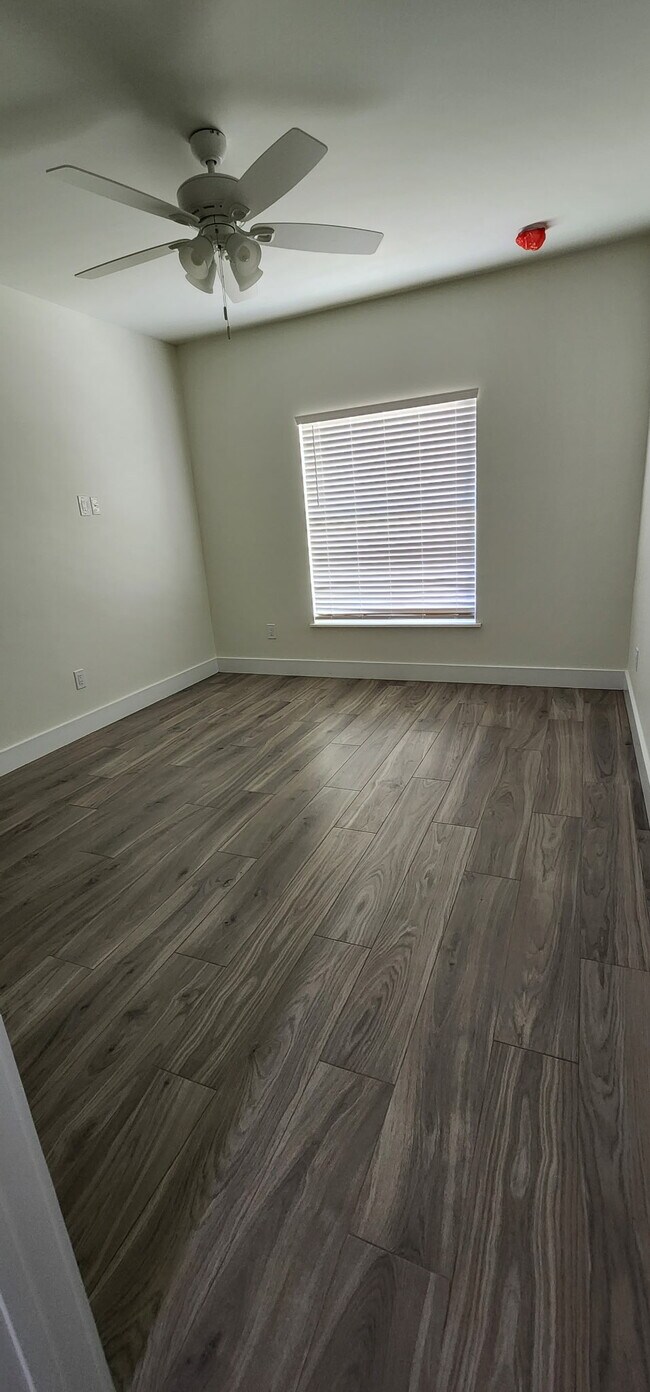 Building Photo - 10925 Red Dragon Ln