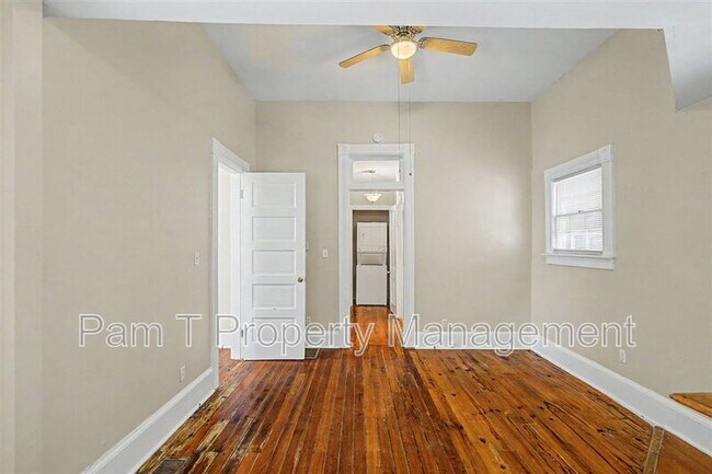 Building Photo - 124 E Henry St