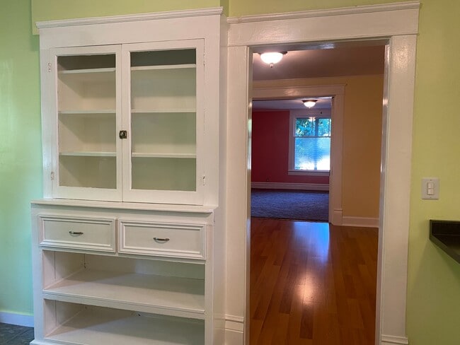 Building Photo - Historic John Rickard House