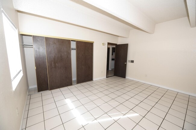 Building Photo - 384 S Ironton St