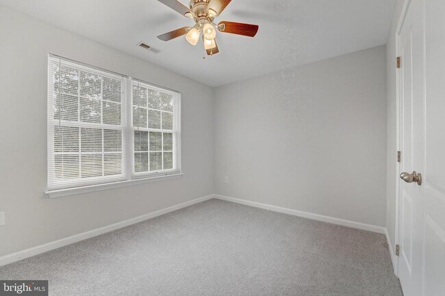 Building Photo - 609 Tebbston Dr