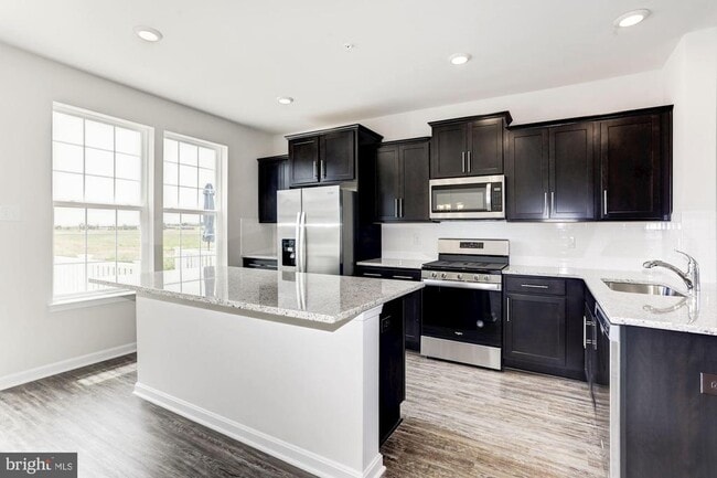 Building Photo - 5014 MacDonough Pl