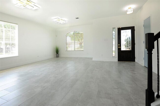 Building Photo - 9507 Flying Eagle Ct