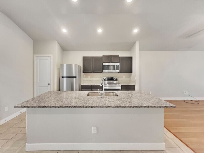 Building Photo - Fabulous 3/2/2 home in Bell Farms - Cooper...
