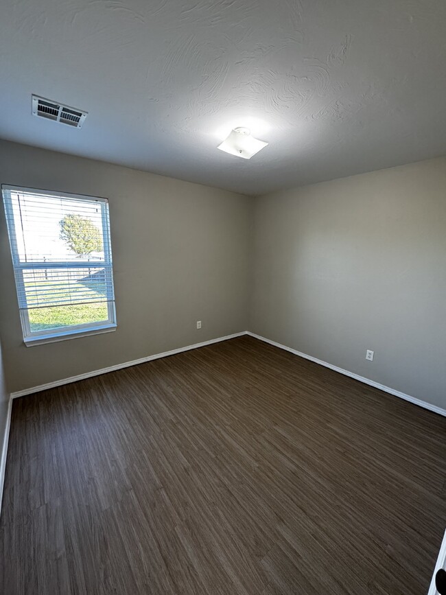 Building Photo - Move In Special!  1/2 off the first 2 mont...