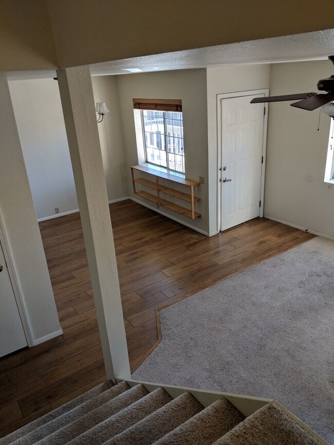 Building Photo - 3-Bedroom, 2-Bath Oasis: Close to Hospital, Washer/Dryer Included, Parking for 2!