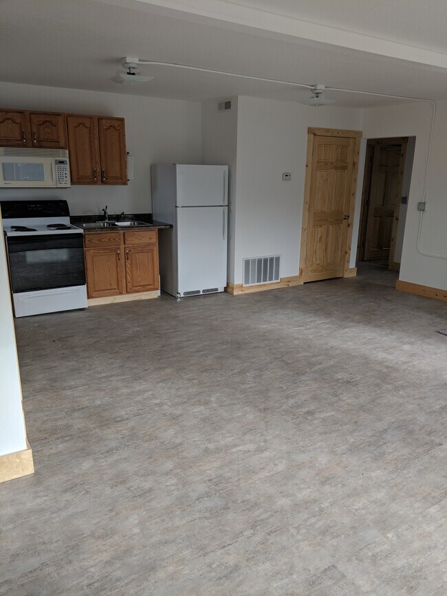 Primary Photo - S308 Sabin Ave