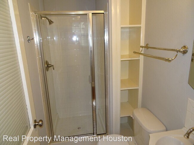 Building Photo - 1 br, 1 bath House - 2302 Blodgett Street #3