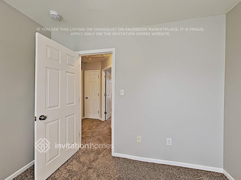 Building Photo - 2204 Genesis Dr