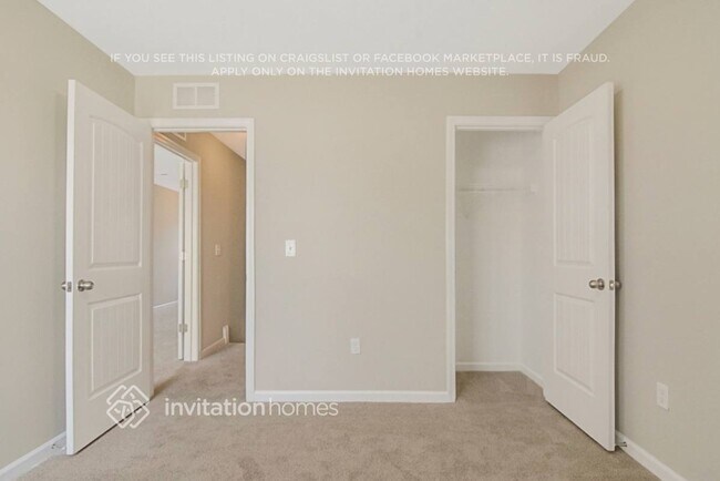 Building Photo - 920 Lakemont Dr
