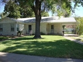 Building Photo - 3515 E Brookview Dr