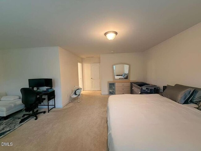 Building Photo - 735 Lampwick Ln