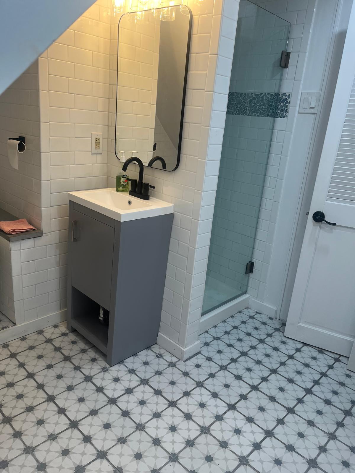 Building Photo - 97 W 54th St