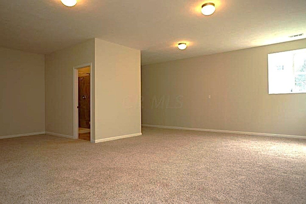 Building Photo - 8616 Maple Leaf Ct