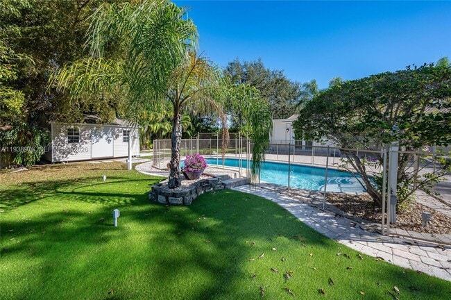 Building Photo - 5626 SW 69th Ave