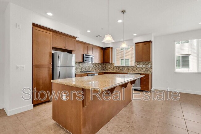 Building Photo - 5212 S Esprit Loop
