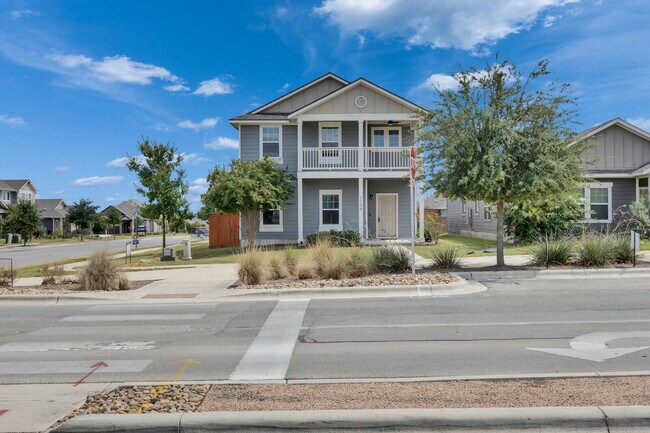 Primary Photo - 3 Bedroom Home on Corner Lot - One Month FREE