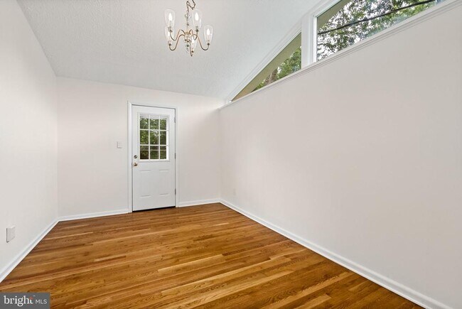 Building Photo - 1602 Woodmoor Ln