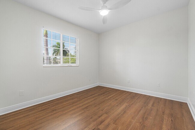 Building Photo - 6641 Conch Ct
