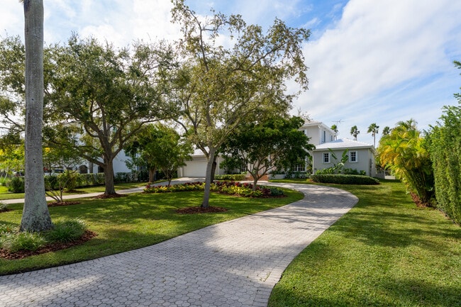 Building Photo - 13032 Mar St